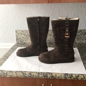 New authentic ugg boots Size 9